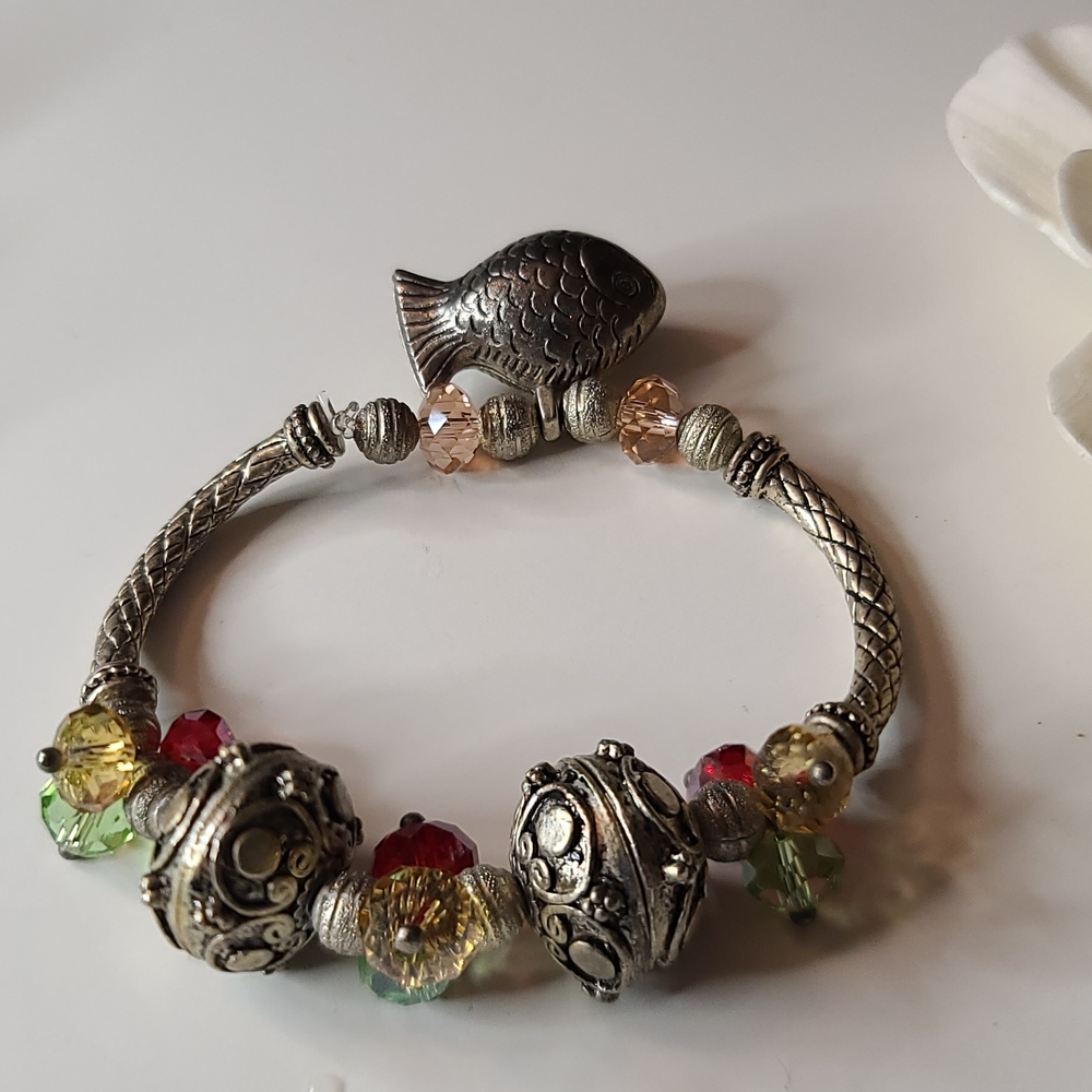Silver Fish Charm Beaded Bracelet
